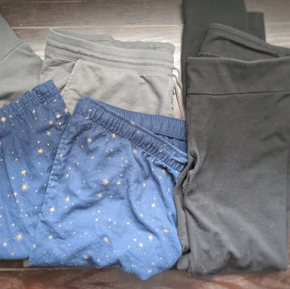 Assorted lounge pants/leggings